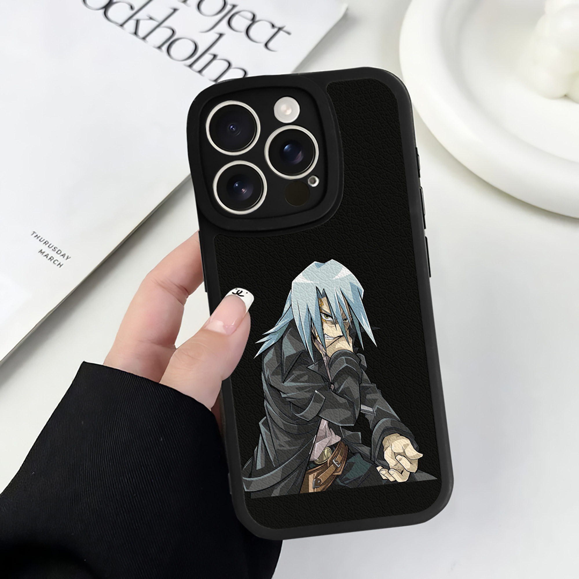 （画像用） 遊☆戯☆王 Yu-Gi-Oh! 【iPhone 16シリーズ対応】シリコンスマホケース（レザー調） 材質：シリコン